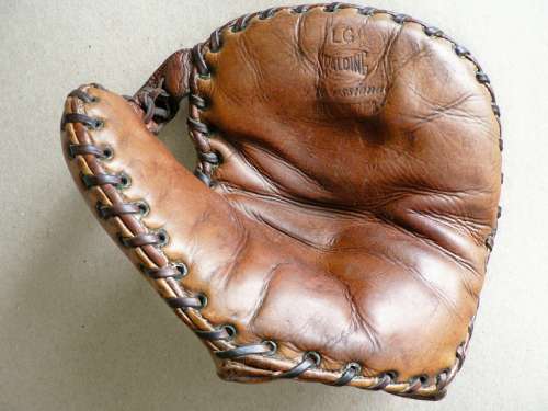 Earl Sheely Spalding LG 2 Basemitt Front